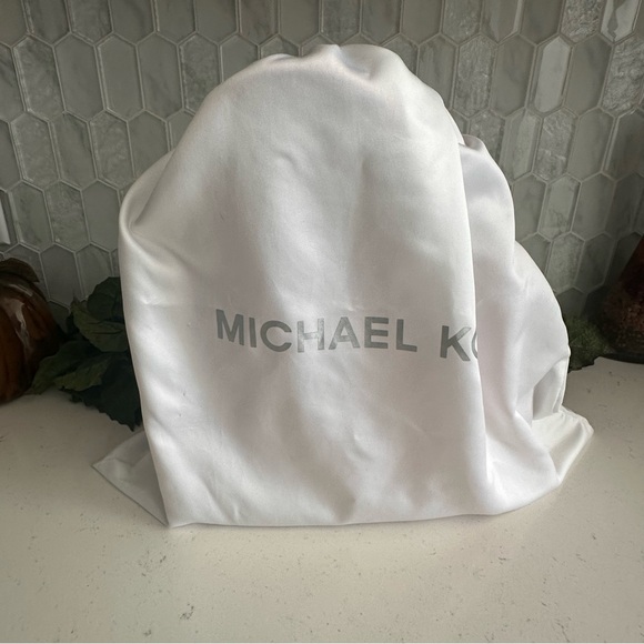 Michael Kors Red Saffiano Leather Satchel Gold-Tone Hardware & Detachable Strap - Picture 11 of 12